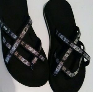 Teva sandles